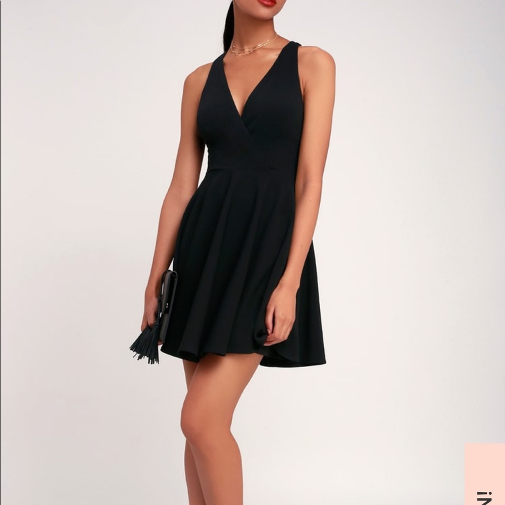 Lulus Wonder Whirl Twist Back Skater Dress